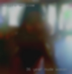 36 year old nude woman male ) for a NSA hook up.