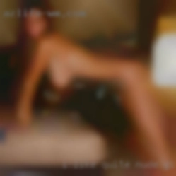 I like quite  nude girls a bit from mild to wild.